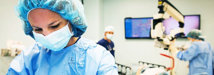 Chirurgai, atliekantys plastines krūtų didinimo operacijas